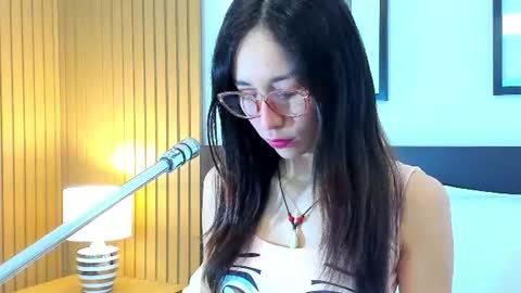 Bella  online show from July 2026 07:40:02 PM