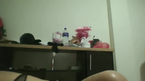 Snapshot of doll_dollys_ chatting on March 2026 11:43:01 PM doll_dollys_ online show from March 2026 11:43:01 PM