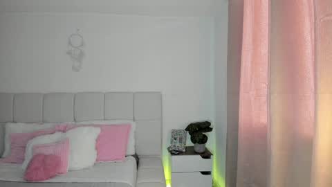 Snapshot of doll_oriana chatting on March 2026 08:53:01 PM doll_oriana online show from March 2026 08:53:01 PM