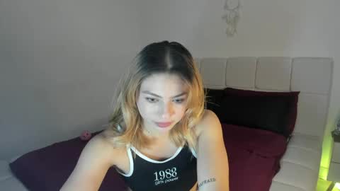 Snapshot of doll_oriana chatting on April 2026 08:57:01 PM doll_oriana online show from April 2026 08:57:01 PM