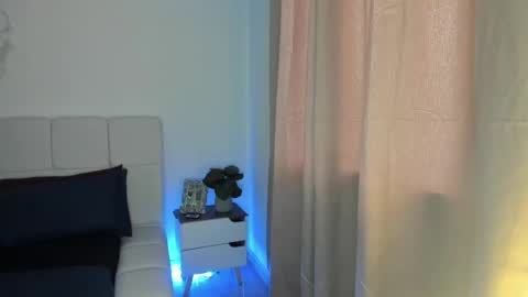 Snapshot of doll_oriana chatting on April 2026 09:50:02 PM doll_oriana online show from April 2026 09:50:02 PM