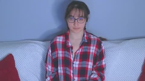 Tessa online show from March 2026 06:14:01 PM