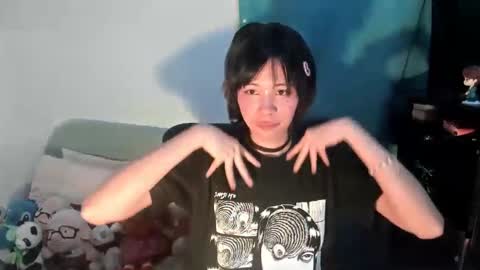 Snapshot of dolliette chatting on September 2025 12:23:01 AM mina online show from September 2025 12:23:01 AM