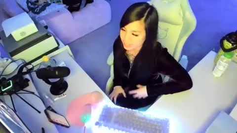 DOLLLFACE online show from January 2026 05:32:01 AM