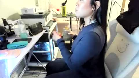 Snapshot of dolllface chatting on March 2026 01:33:02 AM DOLLLFACE online show from March 2026 01:33:02 AM