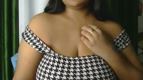 dolly_2 online show from January 2025 05:23:01 AM