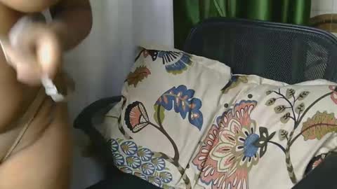 dolly_2 online show from January 2025 05:00:01 AM