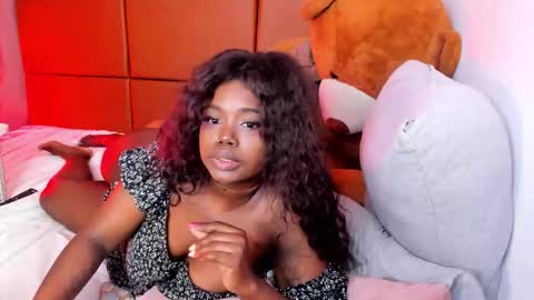 Snapshot of dolly_paige chatting on January 2026 10:35:01 PM emily -- online show from January 2026 10:35:01 PM