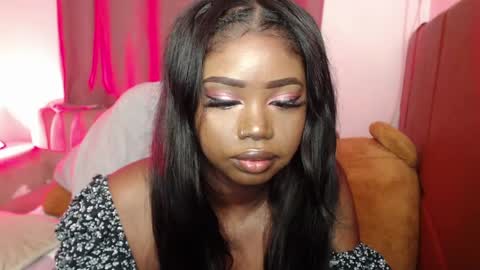 Snapshot of dolly_paige chatting on April 2026 07:09:02 AM emily -- online show from April 2026 07:09:02 AM