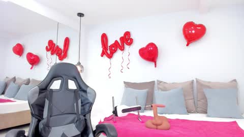 dolly walker online show from February 2025 05:47:01 AM