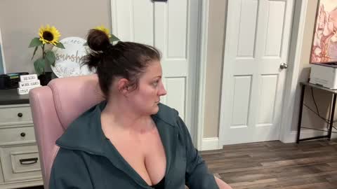 Dolly online show from February 2025 11:48:01 PM