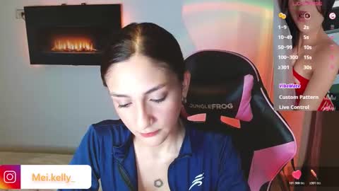 dollykelly_ online show from February 2026 02:01:02 AM