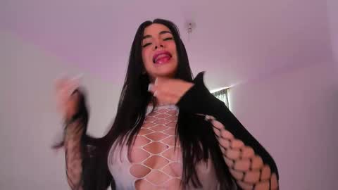 Daniela online show from November 2025 04:44:01 PM