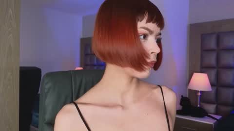 Dolly online show from November 2025 08:21:01 PM