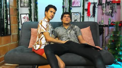 Snapshot of dom2travelers_sm chatting on December 2024 06:49:01 PM Diego Castell online show from December 2024 06:49:01 PM