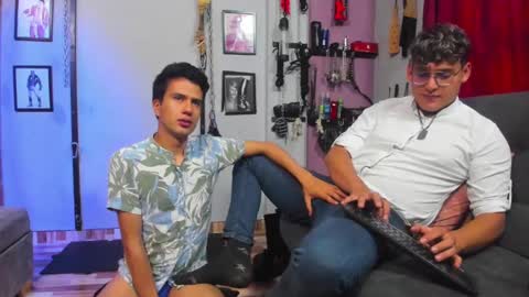 Snapshot of dom2travelers_sm chatting on February 2025 02:38:01 PM Diego Castell online show from February 2025 02:38:01 PM