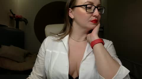 DOM MUMMY online show from February 2025 04:57:01 PM