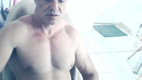 Snapshot of dom_sexx chatting on January 2025 05:33:01 PM dom_sexx online show from January 2025 05:33:01 PM