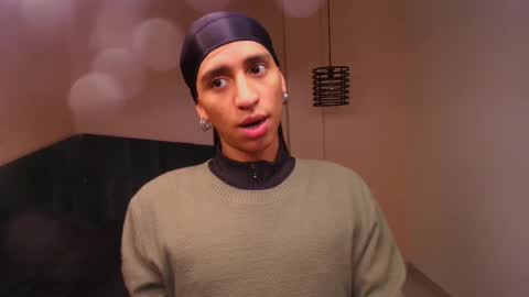 Snapshot of dom_veneno chatting on September 2025 07:24:02 PM dom_veneno online show from September 2025 07:24:02 PM