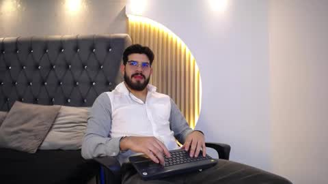 domboy  online show from May 2026 07:31:01 PM