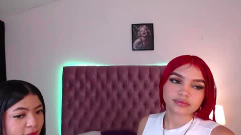 Snapshot of domenica_west chatting on January 2025 08:52:02 PM domenica online show from January 2025 08:52:02 PM