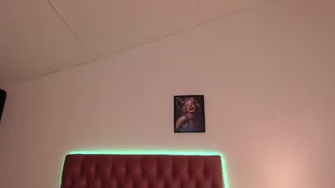 Snapshot of domenica_west chatting on January 2025 01:57:02 AM domenica online show from January 2025 01:57:02 AM