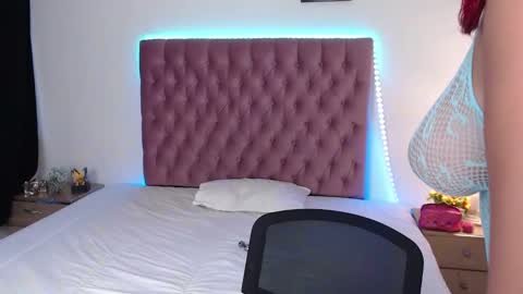 Snapshot of domenica_west chatting on January 2025 08:19:02 PM domenica online show from January 2025 08:19:02 PM