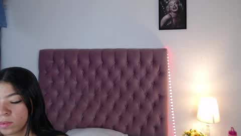 Snapshot of domenica_west chatting on January 2025 08:42:01 PM domenica online show from January 2025 08:42:01 PM