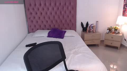 Snapshot of domenica_west chatting on March 2025 02:25:02 AM domenica online show from March 2025 02:25:02 AM