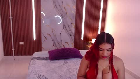 Snapshot of domenica_west chatting on October 2025 12:35:02 PM domenica online show from October 2025 12:35:02 PM