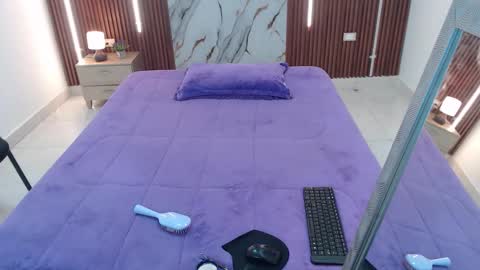 Snapshot of domenica_west chatting on October 2025 12:27:01 PM domenica online show from October 2025 12:27:01 PM