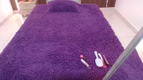 Snapshot of domenica_west chatting on October 2025 12:29:01 PM domenica online show from October 2025 12:29:01 PM