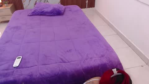 Snapshot of domenica_west chatting on November 2025 12:29:02 PM domenica online show from November 2025 12:29:02 PM