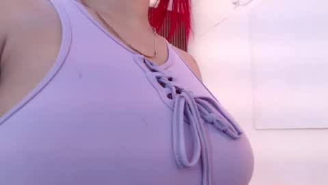 Snapshot of domenica_west chatting on November 2025 12:05:02 PM domenica online show from November 2025 12:05:02 PM