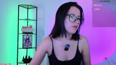 Snapshot of domgiirl chatting on May 2026 09:42:02 PM Mistress online show from May 2026 09:42:02 PM