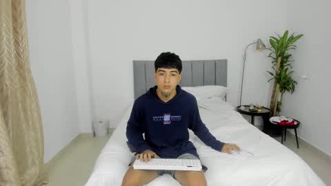 Snapshot of domi_master chatting on March 2025 02:45:01 AM MASTER online show from March 2025 02:45:01 AM