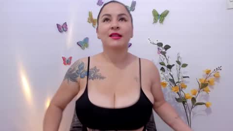 Snapshot of domina0 chatting on February 2025 12:48:02 PM domi online show from February 2025 12:48:02 PM