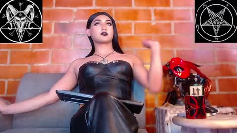 Lilith online show from February 2025 03:37:02 PM