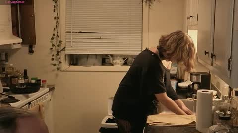 Snapshot of dominantman18064 chatting on March 2026 11:35:01 PM Bigbearnbunnyboy online show from March 2026 11:35:01 PM