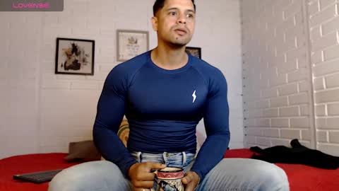 domincrodriguez_119 online show from October 2025 11:07:02 AM