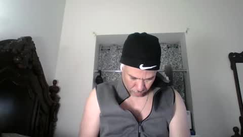 Snapshot of dominicanorico chatting on April 2026 04:21:01 AM luis online show from April 2026 04:21:01 AM