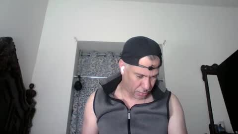Snapshot of dominicanorico chatting on April 2026 07:57:02 AM luis online show from April 2026 07:57:02 AM