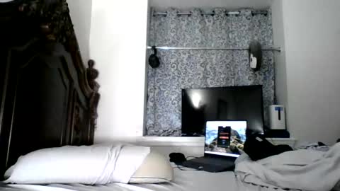 Snapshot of dominicanorico chatting on July 2026 01:58:33 AM luis online show from July 2026 01:58:33 AM