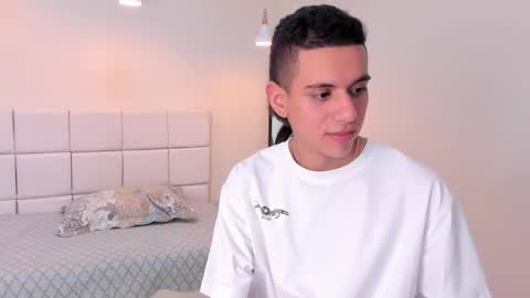 dominicjonnes online show from February 2026 07:01:02 PM