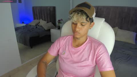 Dominick  online show from January 2025 02:02:01 AM