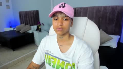 Dominick  online show from February 2025 08:42:02 PM