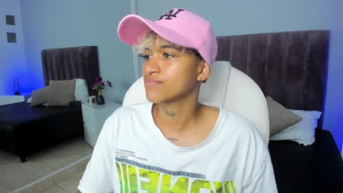 Dominick  online show from February 2025 01:00:02 AM