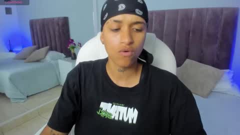 Dominick  online show from February 2025 10:19:02 PM