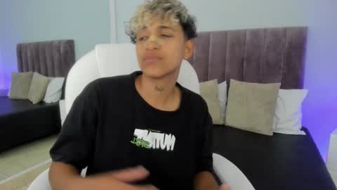 Dominick  online show from February 2025 01:30:02 AM