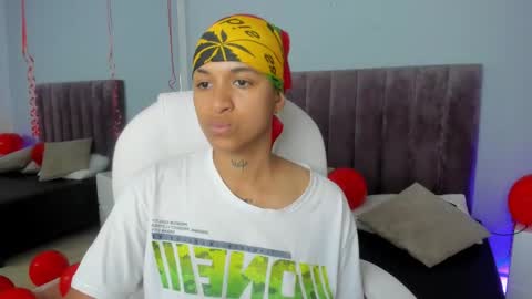 Dominick  online show from February 2025 10:21:02 PM